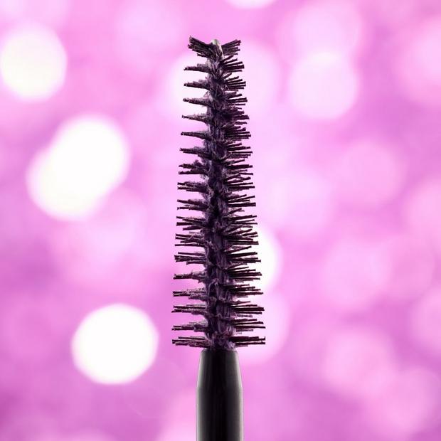 essence Lash PRINCESS false lash effect mascara purple